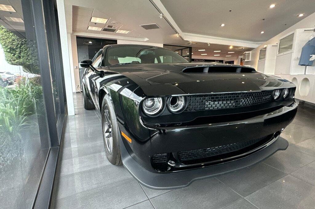 Used 2023 Dodge Challenger SRT Hellcat Redeye RWD image 2