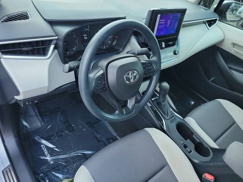 Used 2023 Toyota Corolla LE image 19
