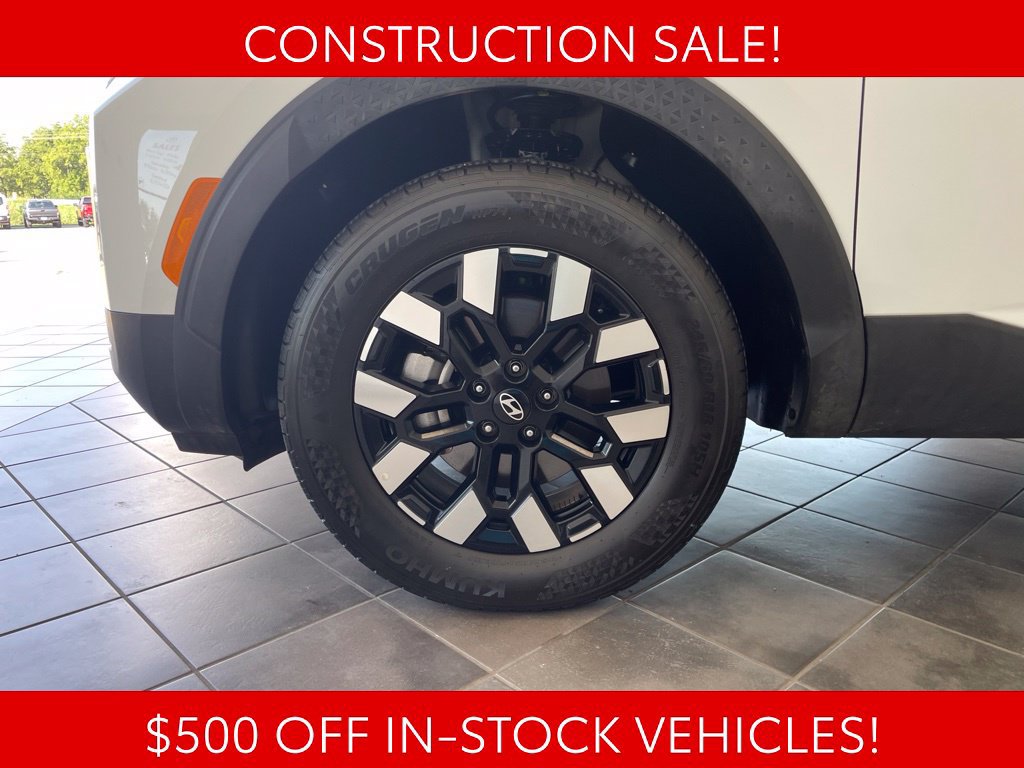 Used 2025 Hyundai Santa Cruz SEL AWD/4WD image 16