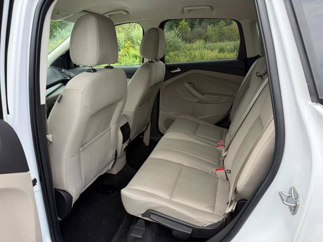 Used 2017 Ford Escape SE AWD/4WD image 14