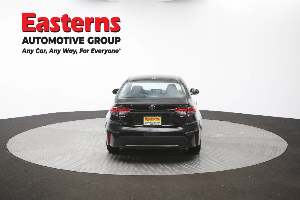 Used 2021 Toyota Corolla LE w/ Carpet Mat Package (TMS) FWD image 40