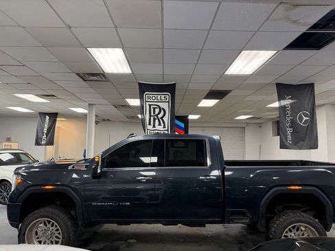 Used 2022 GMC Sierra 3500 Denali image 11