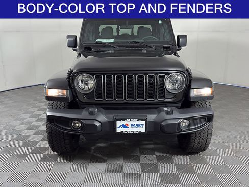 Used 2025 Jeep Gladiator Sport AWD/4WD image 4