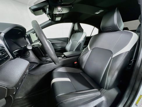 Used 2026 Toyota Camry SE w/ Convenience Package FWD image 11