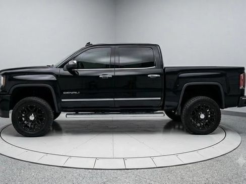 Used 2017 GMC Sierra 1500 Denali w/ Denali Ultimate Package AWD/4WD image 2
