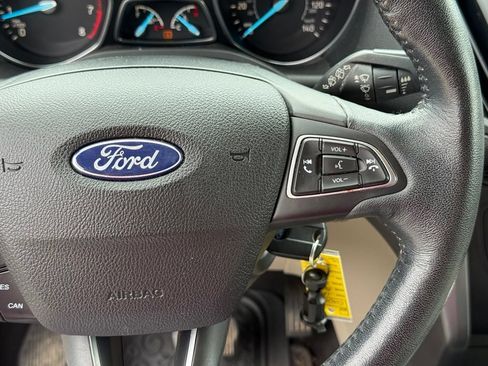 Used 2018 Ford Escape SEL FWD image 16