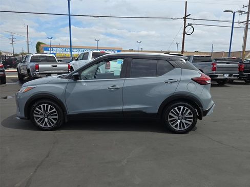 Used 2021 Nissan Kicks SV FWD image 31