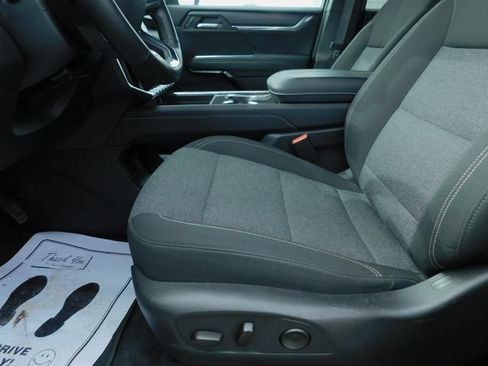 Used 2025 GMC Acadia Elevation image 25