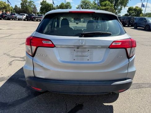 Used 2019 Honda HR-V LX image 9