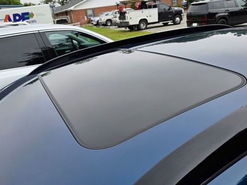 Used 2022 Kia Niro Touring Special Edition image 6