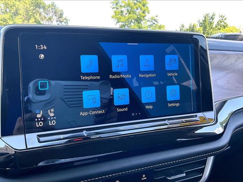 Used 2024 Volkswagen Atlas SE AWD/4WD image 19