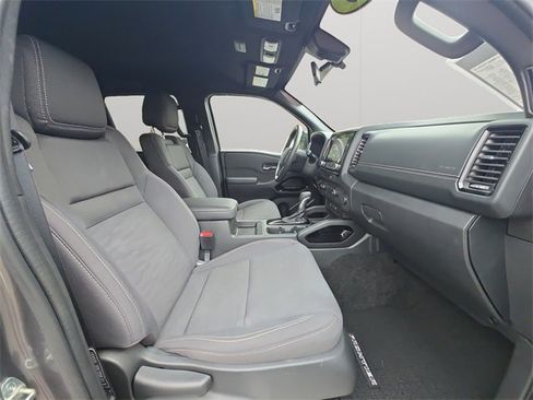 Used 2023 Nissan Frontier SV w/ Midnight Edition Package image 13