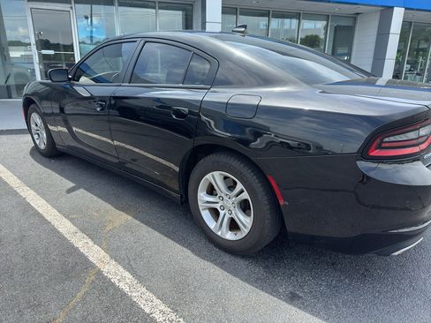 Used 2023 Dodge Charger SXT RWD image 4