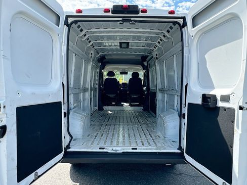 Used 2025 RAM ProMaster 2500 w/ Convenience Group FWD image 22