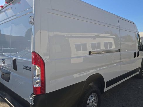 Used 2023 RAM ProMaster 3500 FWD image 2