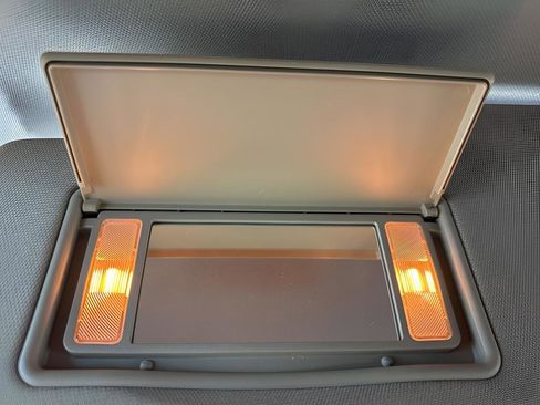 Used 2021 RAM 1500 Big Horn image 32