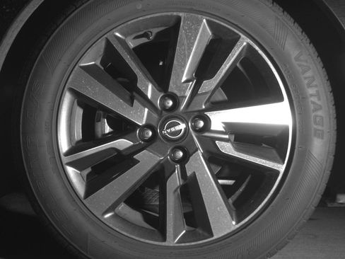 Used 2025 Nissan Versa SV FWD image 12