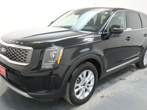 Used 2020 Kia Telluride LX image 3