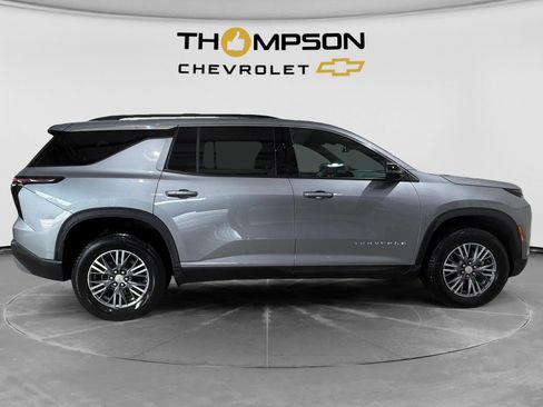 Used 2026 Chevrolet Traverse LT AWD/4WD image 6