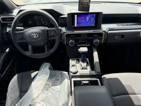Used 2026 Toyota Tacoma SR5 image 9