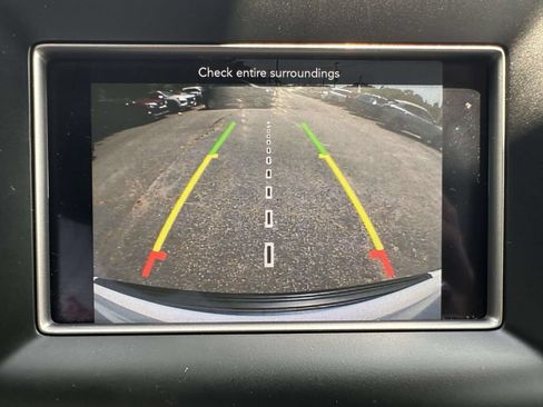 Used 2021 Jeep Grand Cherokee Laredo AWD/4WD image 21