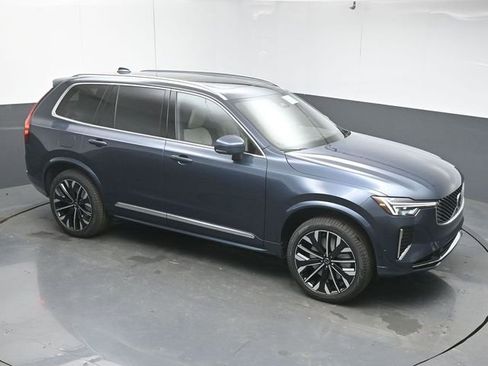 New 2026 Volvo XC90 T8 Plus w/ Protection Package Premier image 42