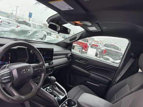 Used 2023 Chevrolet Colorado Trail Boss w/ Technology Package image 24