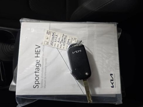 Used 2023 Kia Sportage LX image 39