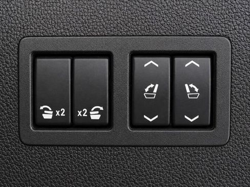 Used 2020 Chevrolet Suburban Premier AWD/4WD image 13