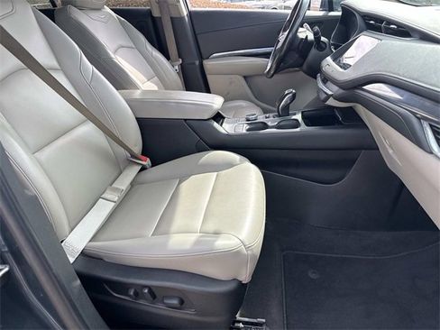 Used 2019 Cadillac XT4 Luxury w/ Trailering Package image 9