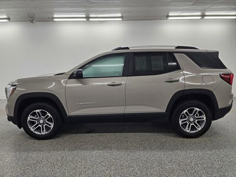 Used 2025 GMC Terrain Elevation w/ Elevation Premium Package image 7