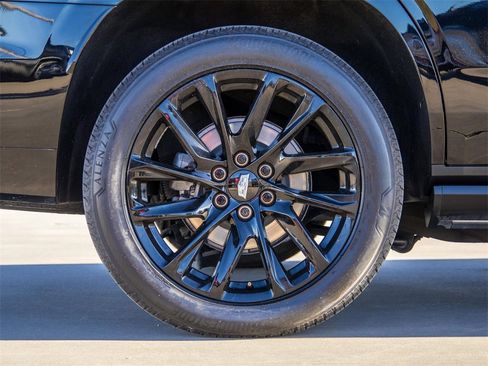 Used 2023 Cadillac Escalade Sport Platinum w/ LPO, ONYX Package image 9