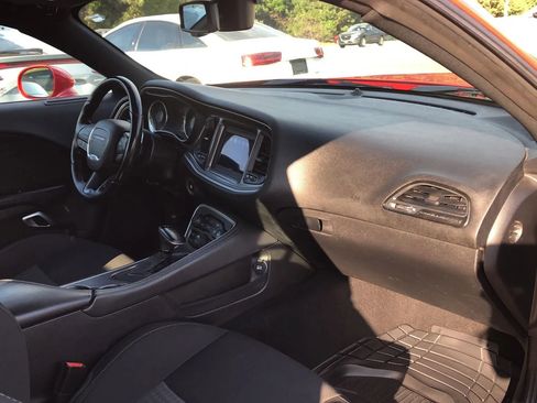 Used 2020 Dodge Challenger R/T image 10