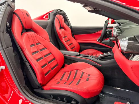 Used 2023 Ferrari 812 GTS RWD image 22