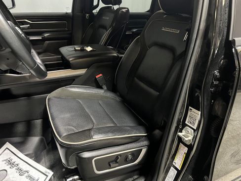 Used 2024 RAM 1500 Laramie AWD/4WD image 19