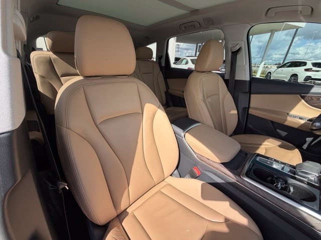 Used 2020 Audi Q7 3.0T Premium AWD/4WD image 29