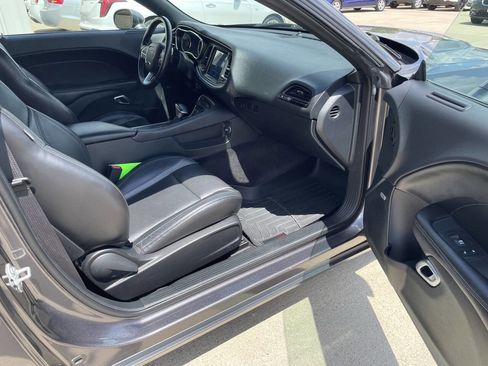 Used 2018 Dodge Challenger GT image 11
