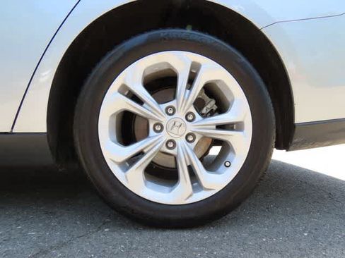 Used 2023 Honda Accord LX image 8