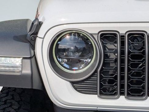 New 2026 Jeep Wrangler Unlimited Rubicon AWD/4WD image 9