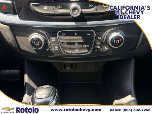 Used 2019 Chevrolet Traverse LT FWD image 21