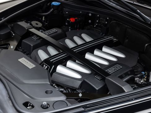 Used 2019 Rolls-Royce Phantom Sedan image 20