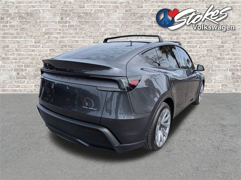 Used 2026 Tesla Model Y Long Range image 4