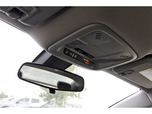 Used 2021 Chevrolet Malibu LT image 24