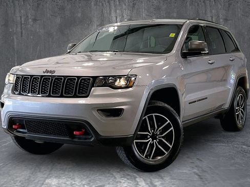 Used 2019 Jeep Grand Cherokee Trailhawk AWD/4WD image 1