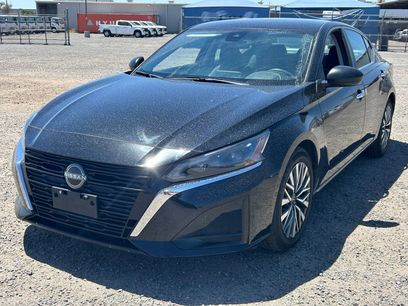 Used 2024 Nissan Altima 2.5 SV