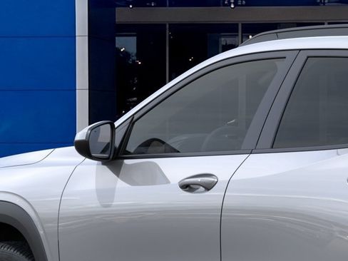 New 2026 Chevrolet Trax LT w/ Driver Confidence Package FWD image 12