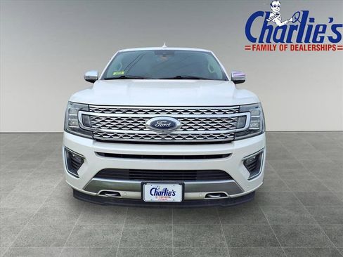 Used 2019 Ford Expedition Platinum image 2