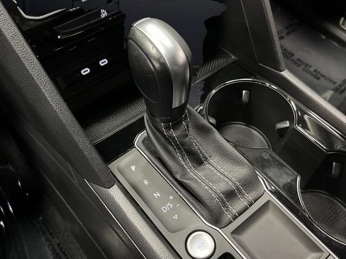 Used 2022 Volkswagen Atlas SE w/ Black Wheel Package image 20