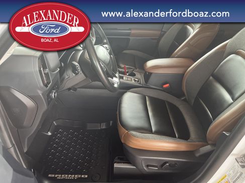Used 2024 Ford Bronco Sport Outer Banks w/ Tech Package AWD/4WD image 8