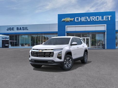 New 2026 Chevrolet Equinox LT FWD image 8
